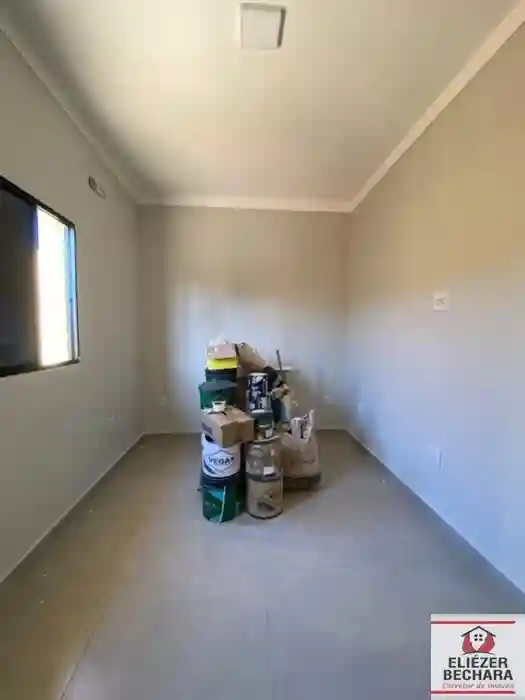 Casa com 2 quartos à venda, 70m² — foto 2 de 6