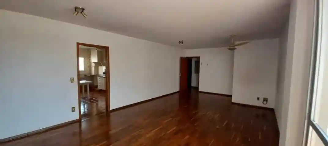 Apartamento com 3 quartos à venda, 145m² — foto 2 de 17