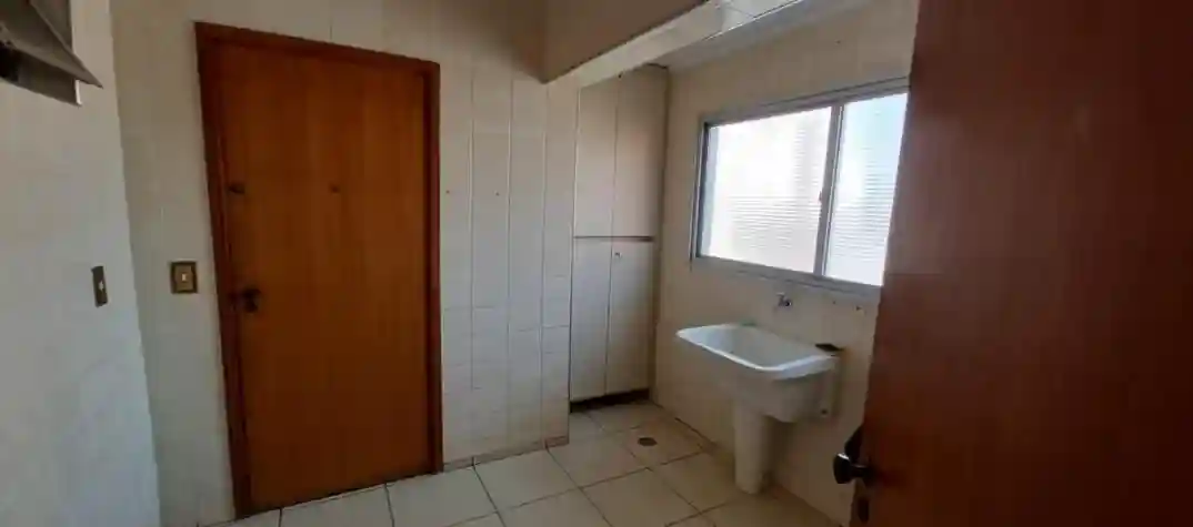 Apartamento com 3 quartos à venda, 145m² — foto 9 de 17
