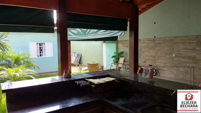 Casa à venda — foto 1 de 11