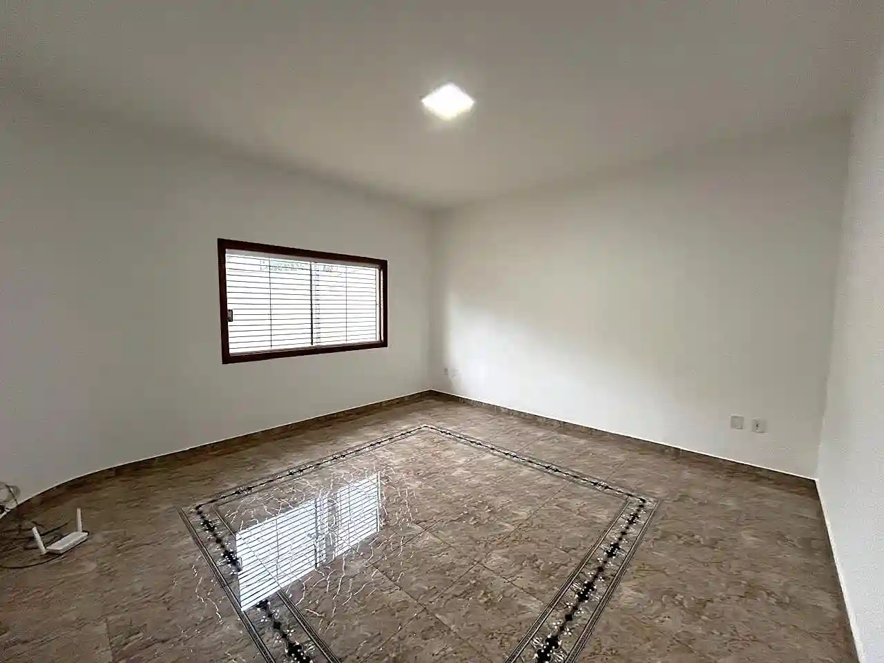 Casa com 4 quartos para aluguel, 300m² — foto 3 de 18