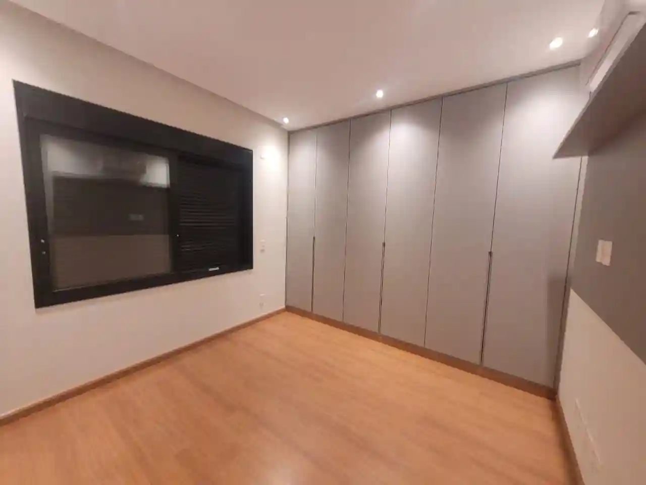 Casa de Condomínio com 3 quartos à venda, 405m² — foto 14 de 29