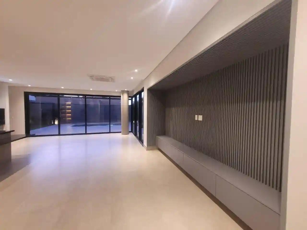 Casa de Condomínio com 3 quartos à venda, 405m² — foto 10 de 29