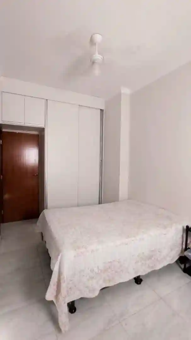 Casa de Condomínio com 4 quartos à venda, 276m² — foto 3 de 10