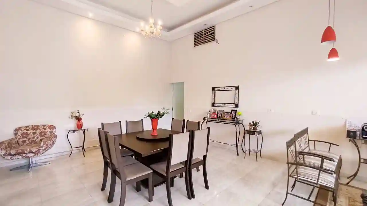 Casa de Condomínio com 4 quartos à venda, 276m² — foto 4 de 10