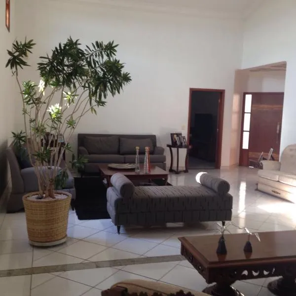 Casa à venda — foto 2 de 6