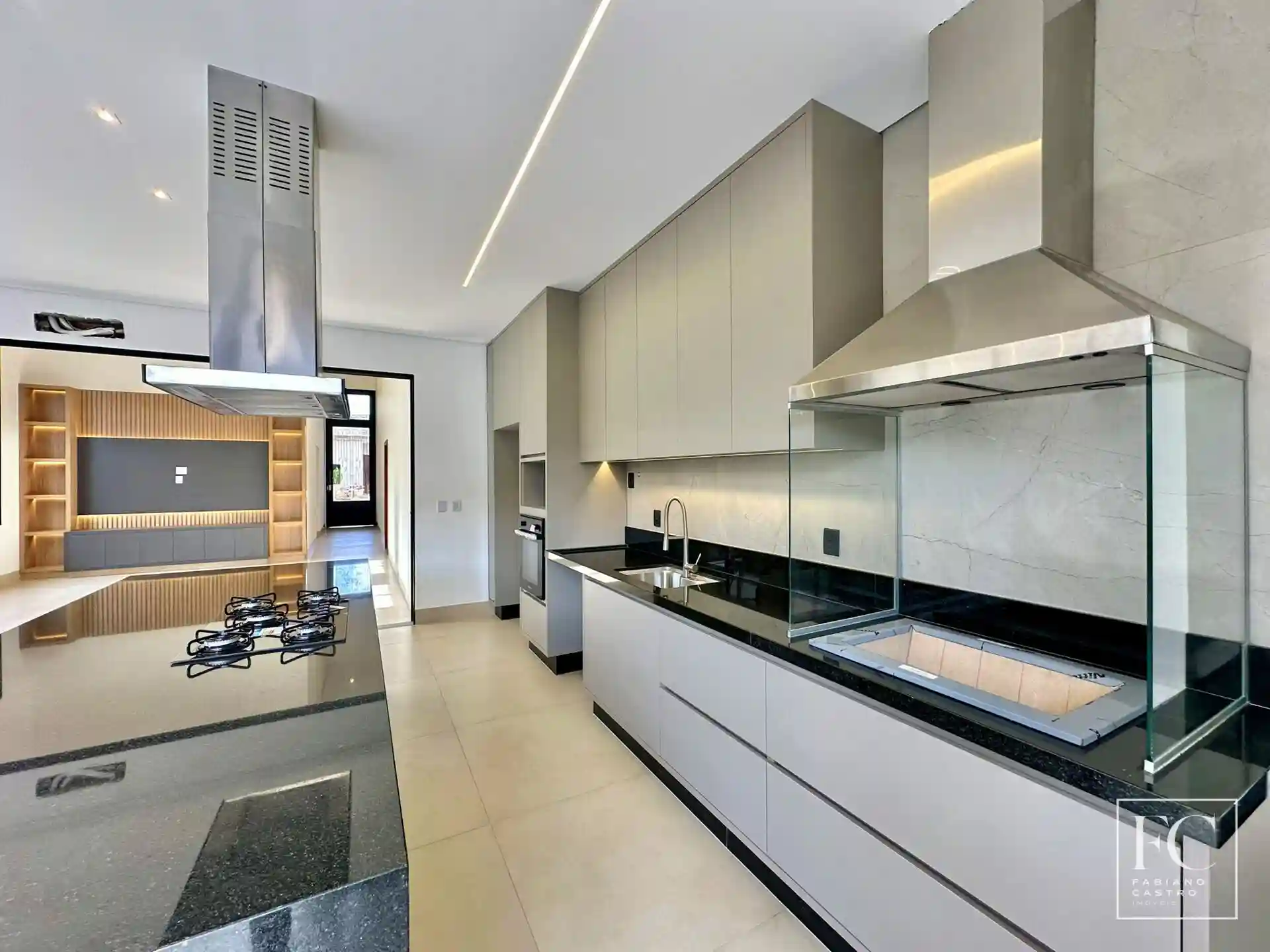 Casa de Condomínio com 3 quartos à venda, 235m² — foto 9 de 32