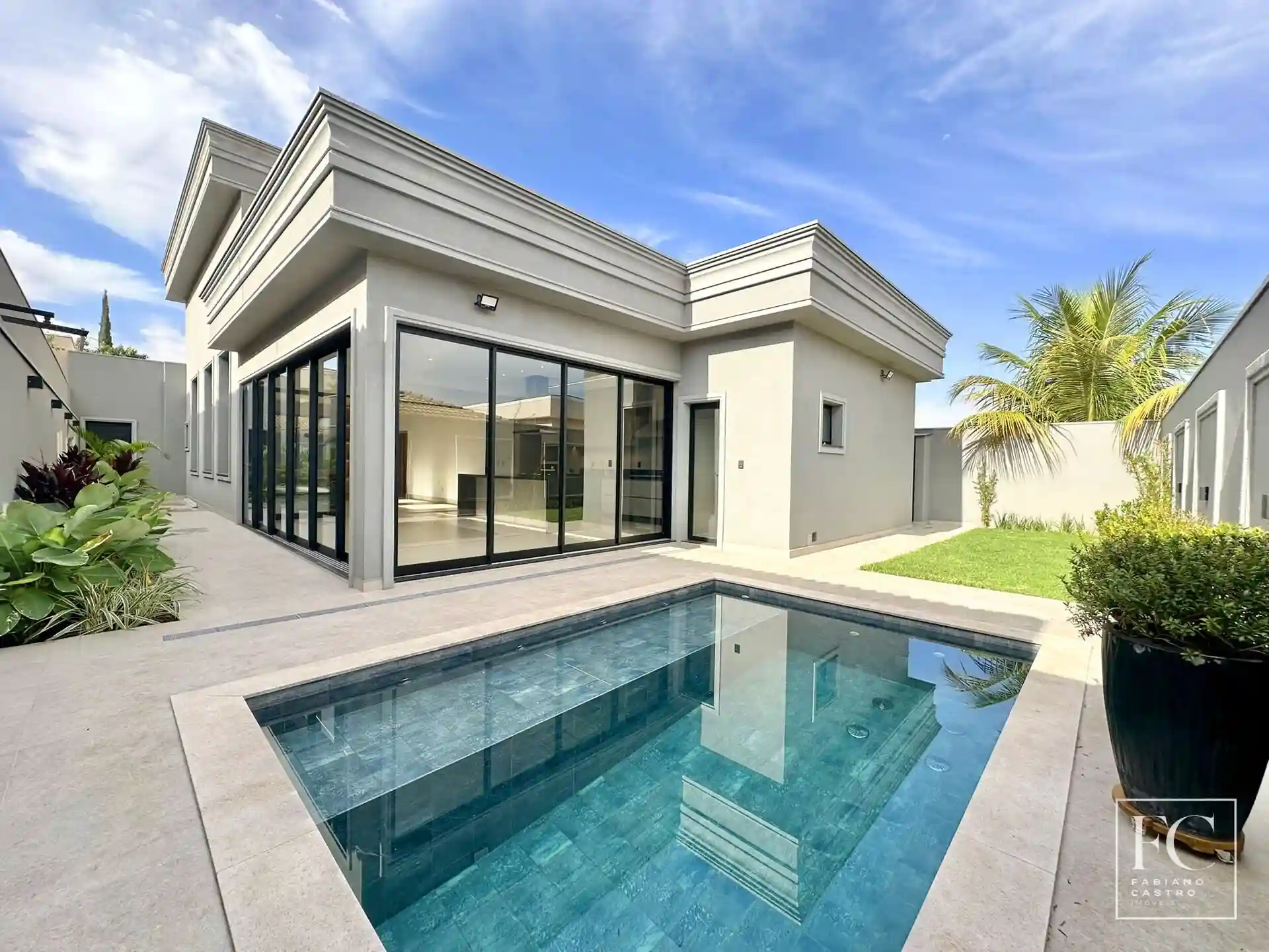 Casa de Condomínio com 3 quartos à venda, 235m² — foto 12 de 32