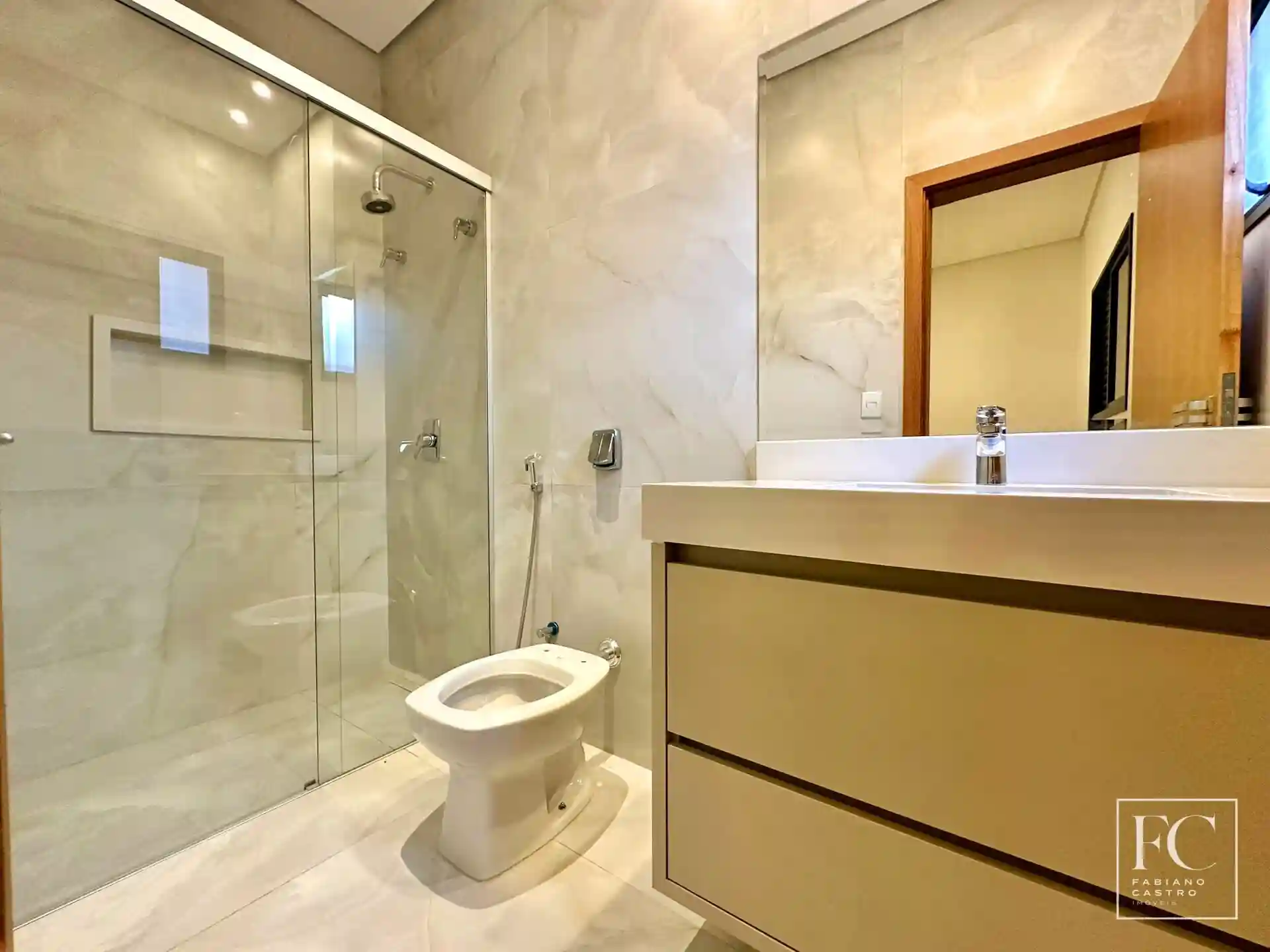 Casa de Condomínio com 3 quartos à venda, 235m² — foto 24 de 32