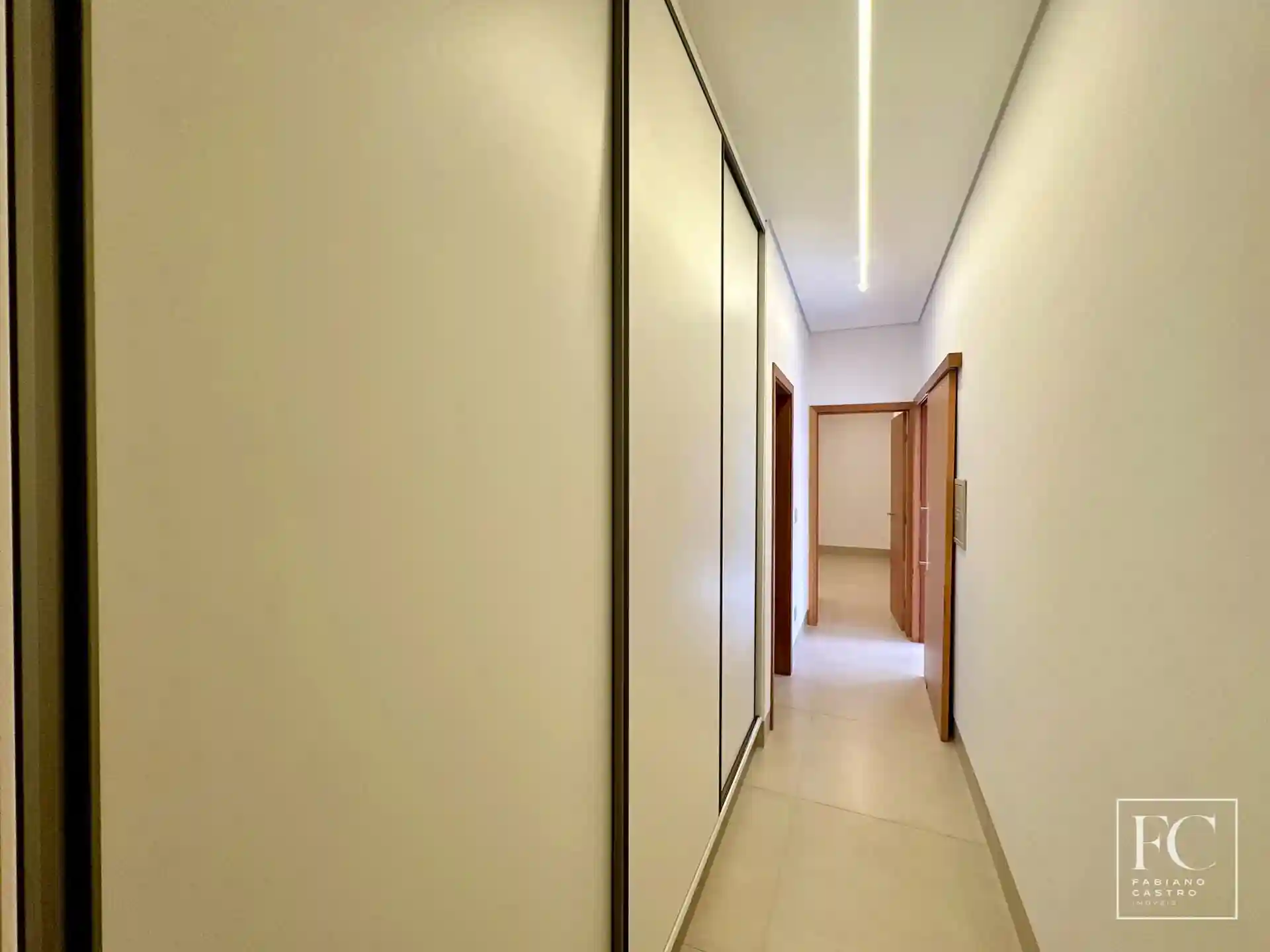 Casa de Condomínio com 3 quartos à venda, 235m² — foto 22 de 32