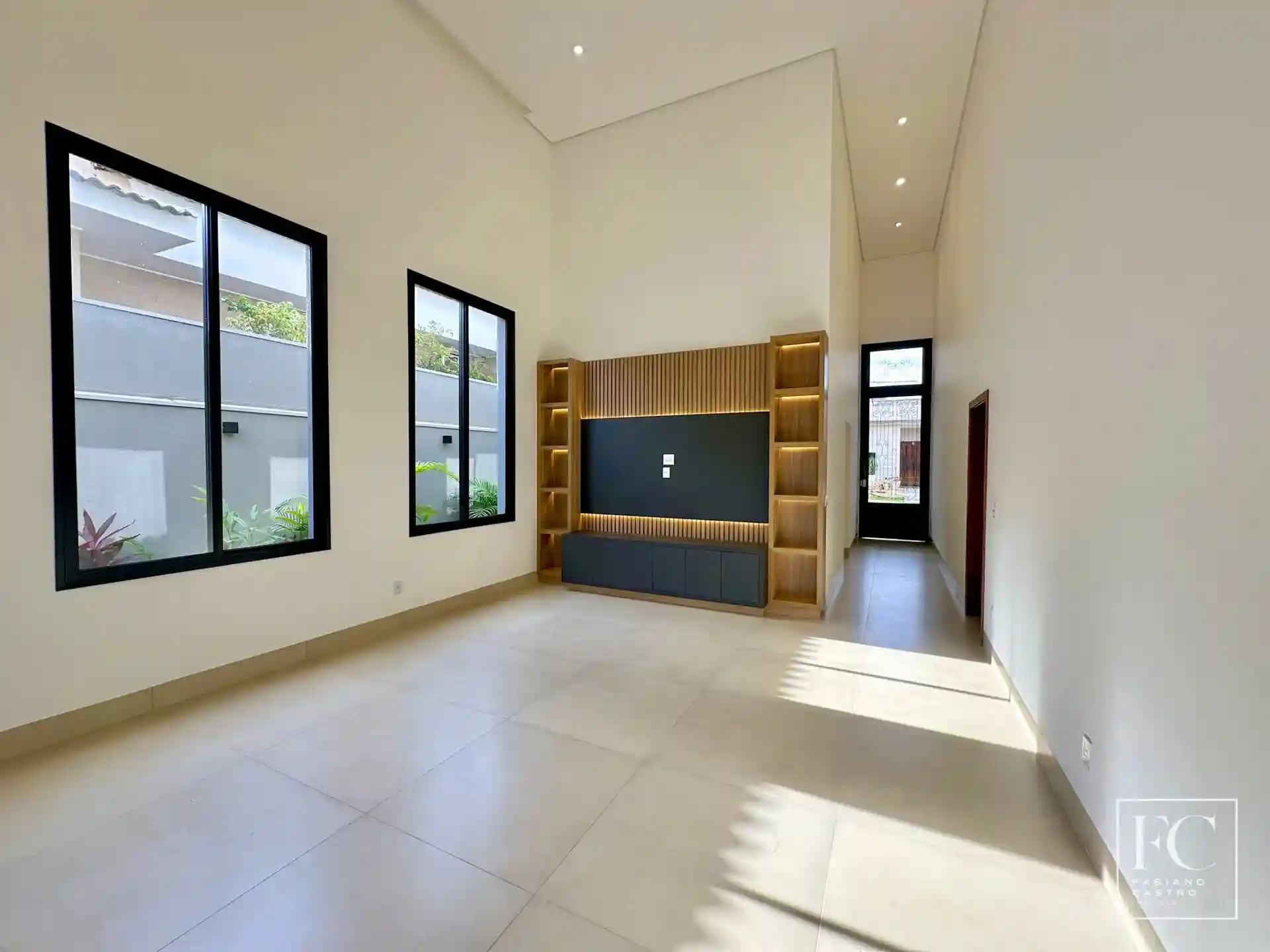Casa de Condomínio com 3 quartos à venda, 235m² — foto 18 de 32