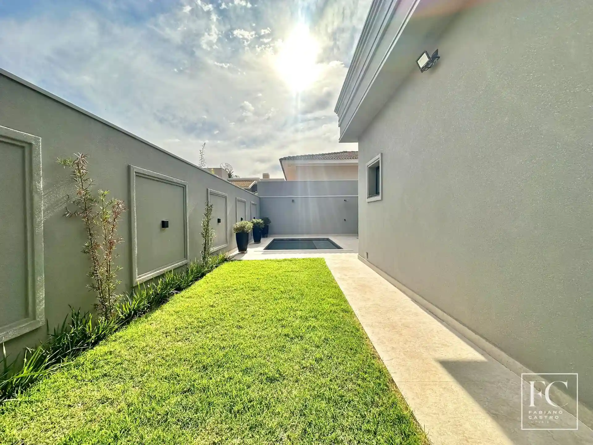 Casa de Condomínio com 3 quartos à venda, 235m² — foto 15 de 32