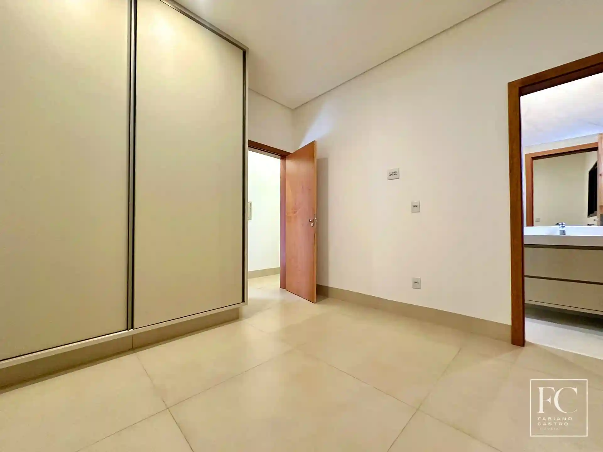 Casa de Condomínio com 3 quartos à venda, 235m² — foto 23 de 32