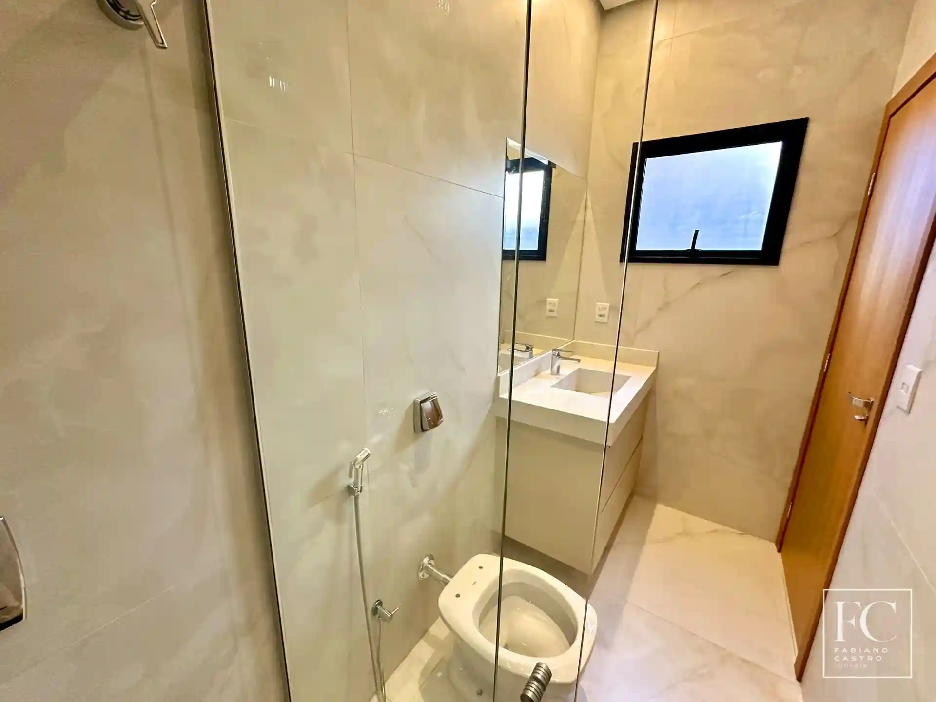 Casa de Condomínio com 3 quartos à venda, 235m² — foto 25 de 32