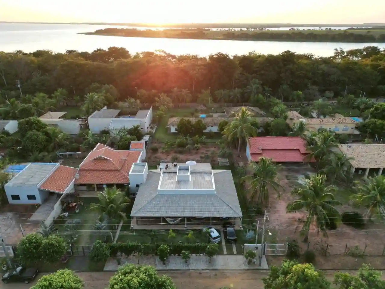 Fazenda / Sítio / Chácara com 2 quartos à venda, 1030m² — foto 2 de 7