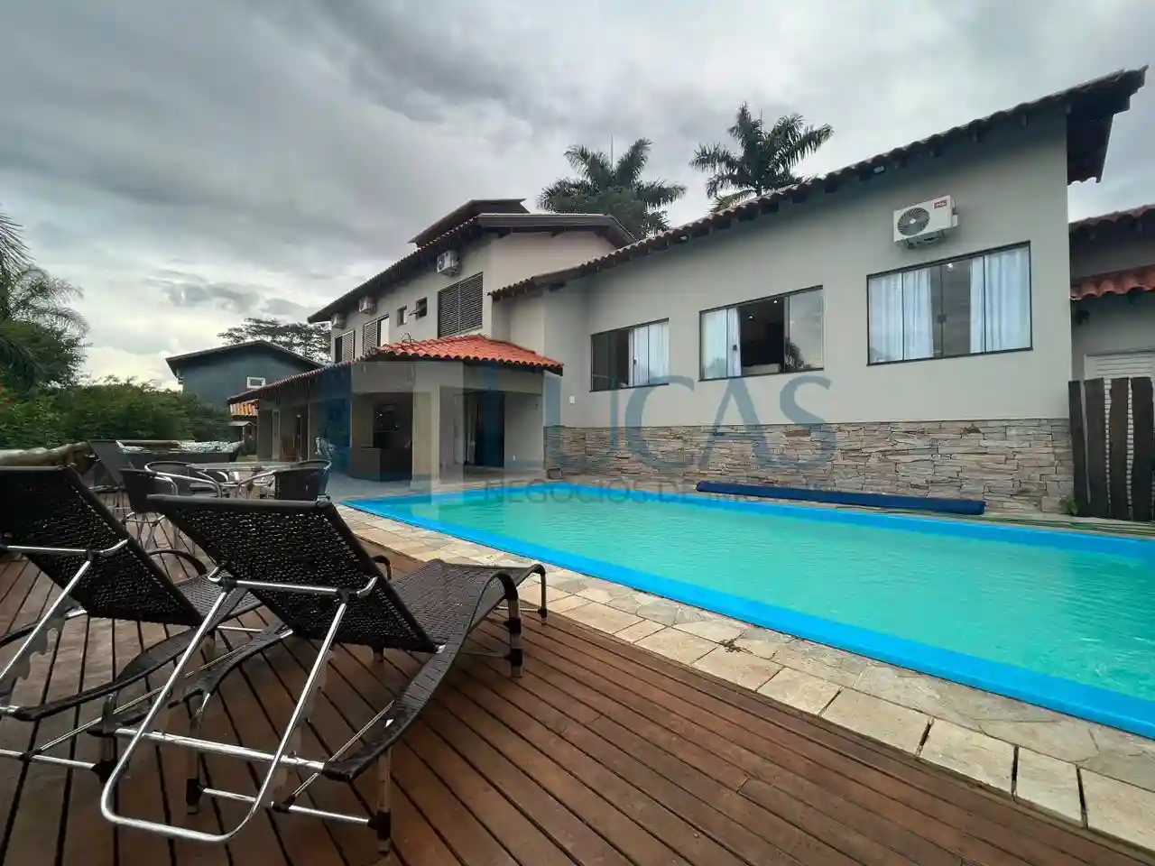 Casa de Condomínio à venda — foto 15 de 16
