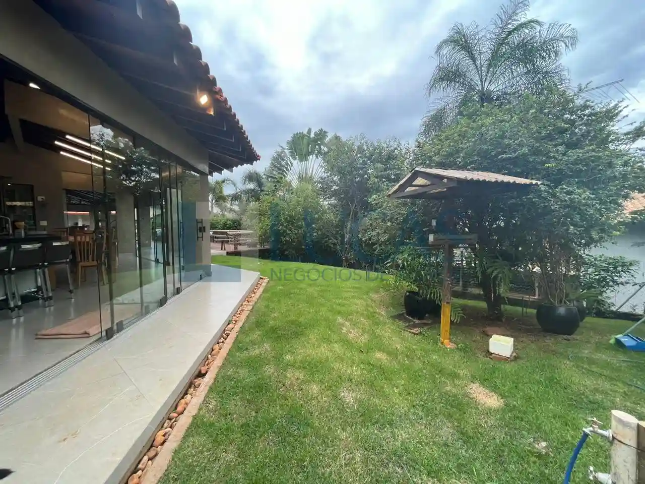 Casa de Condomínio à venda — foto 14 de 16