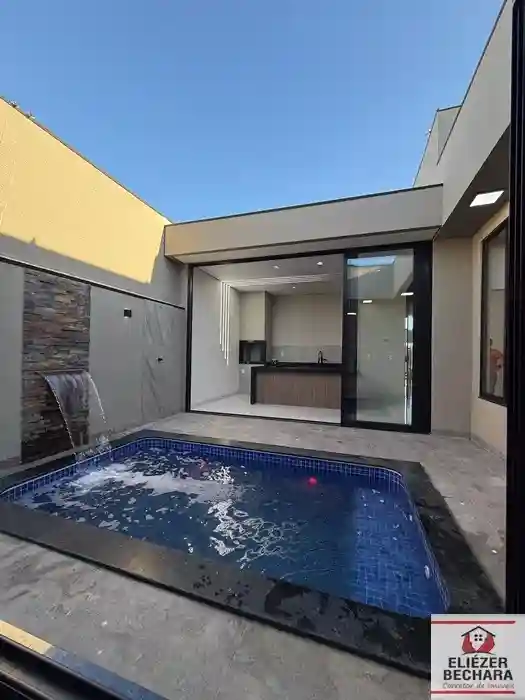 Casa com 3 quartos à venda, 130m² — foto 2 de 27
