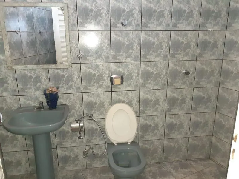 Casa à venda — foto 2 de 3