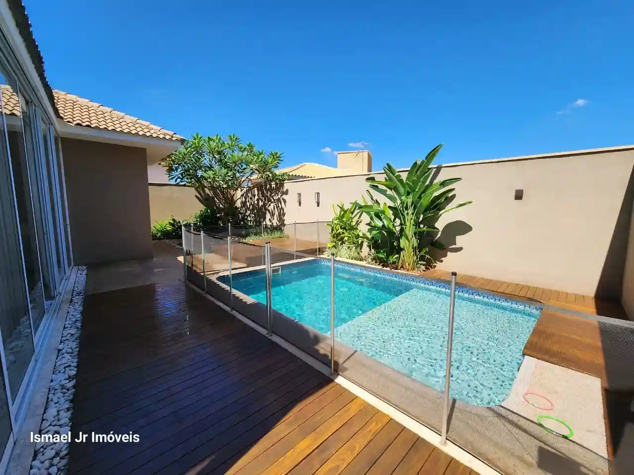 Casa de Condomínio com 4 quartos à venda, 469m² — foto 2 de 38
