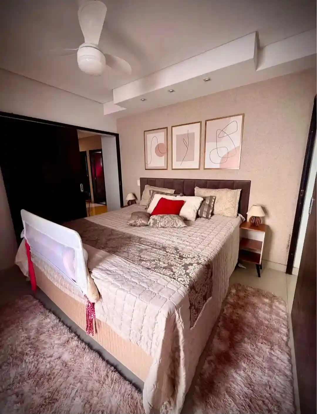 Casa de Condomínio com 3 quartos à venda, 160m² — foto 2 de 21