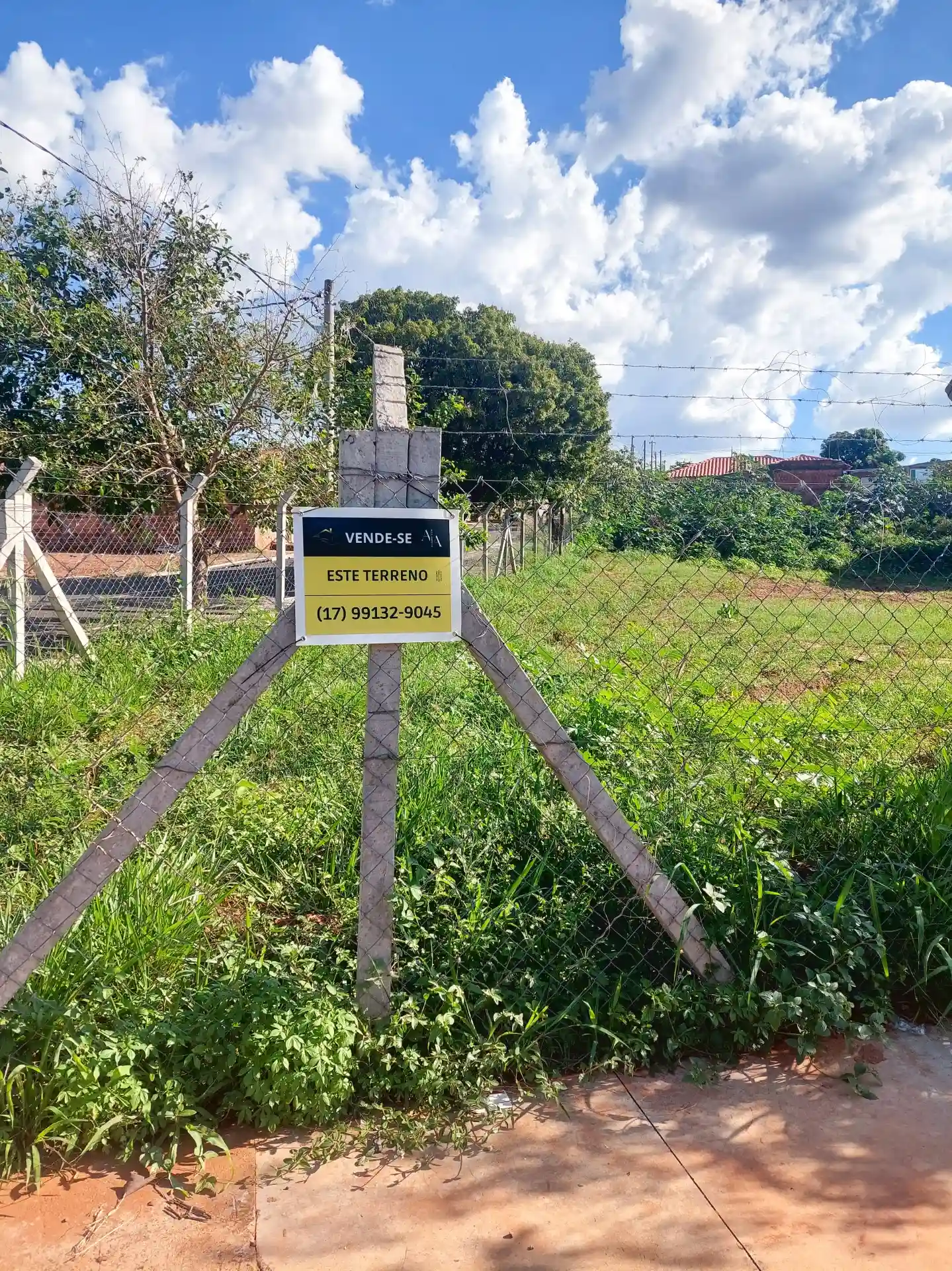 Terreno / Lote / Condomínio  à venda, 251m² — foto 7 de 7