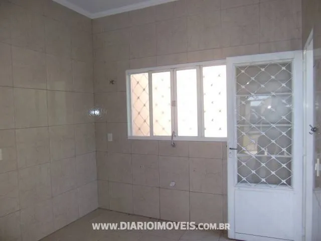 Casa à venda — foto 3 de 3