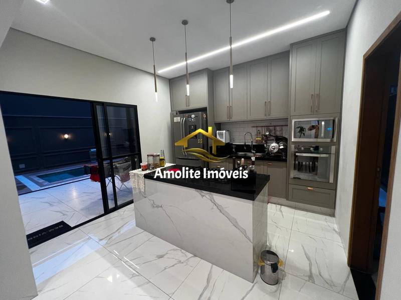 Casa de Condomínio com 3 quartos à venda, 250m² — foto 18 de 24