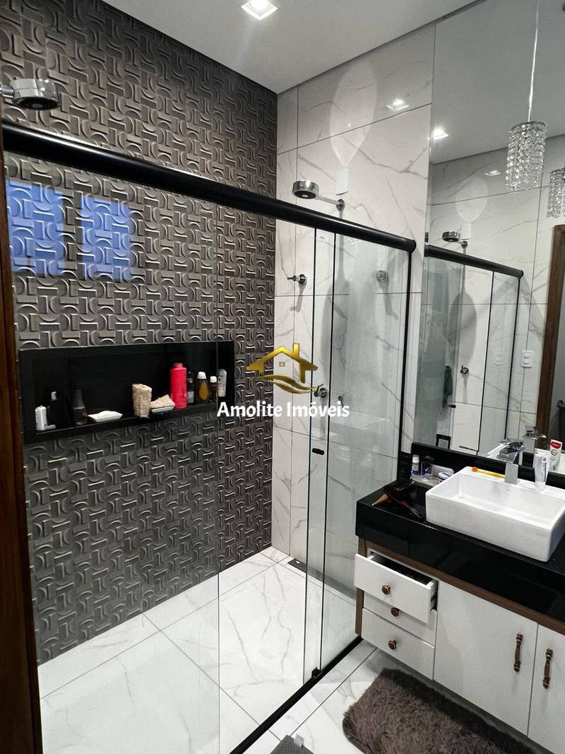 Casa de Condomínio com 3 quartos à venda, 250m² — foto 13 de 24
