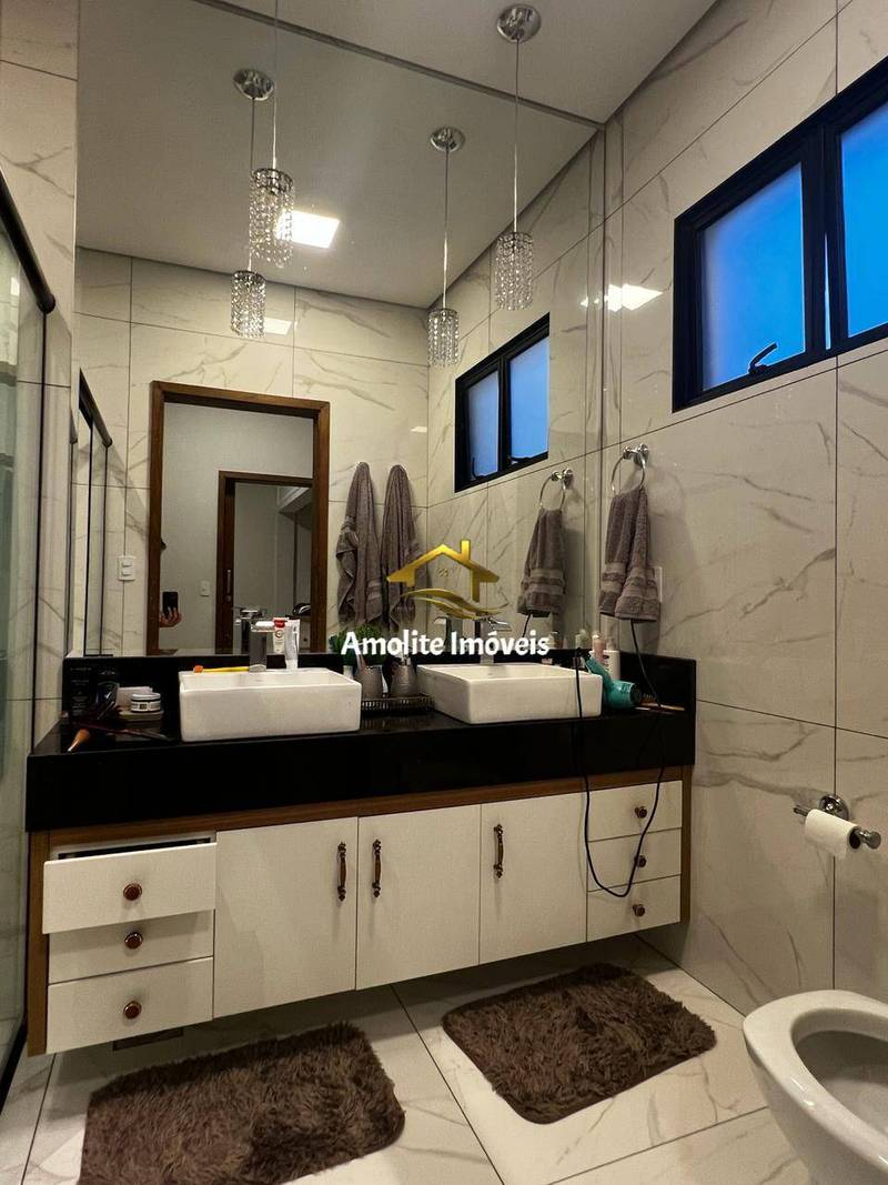 Casa de Condomínio com 3 quartos à venda, 250m² — foto 14 de 24