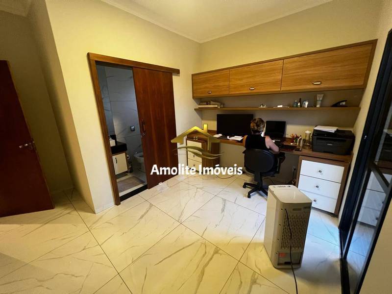 Casa de Condomínio com 3 quartos à venda, 250m² — foto 10 de 24