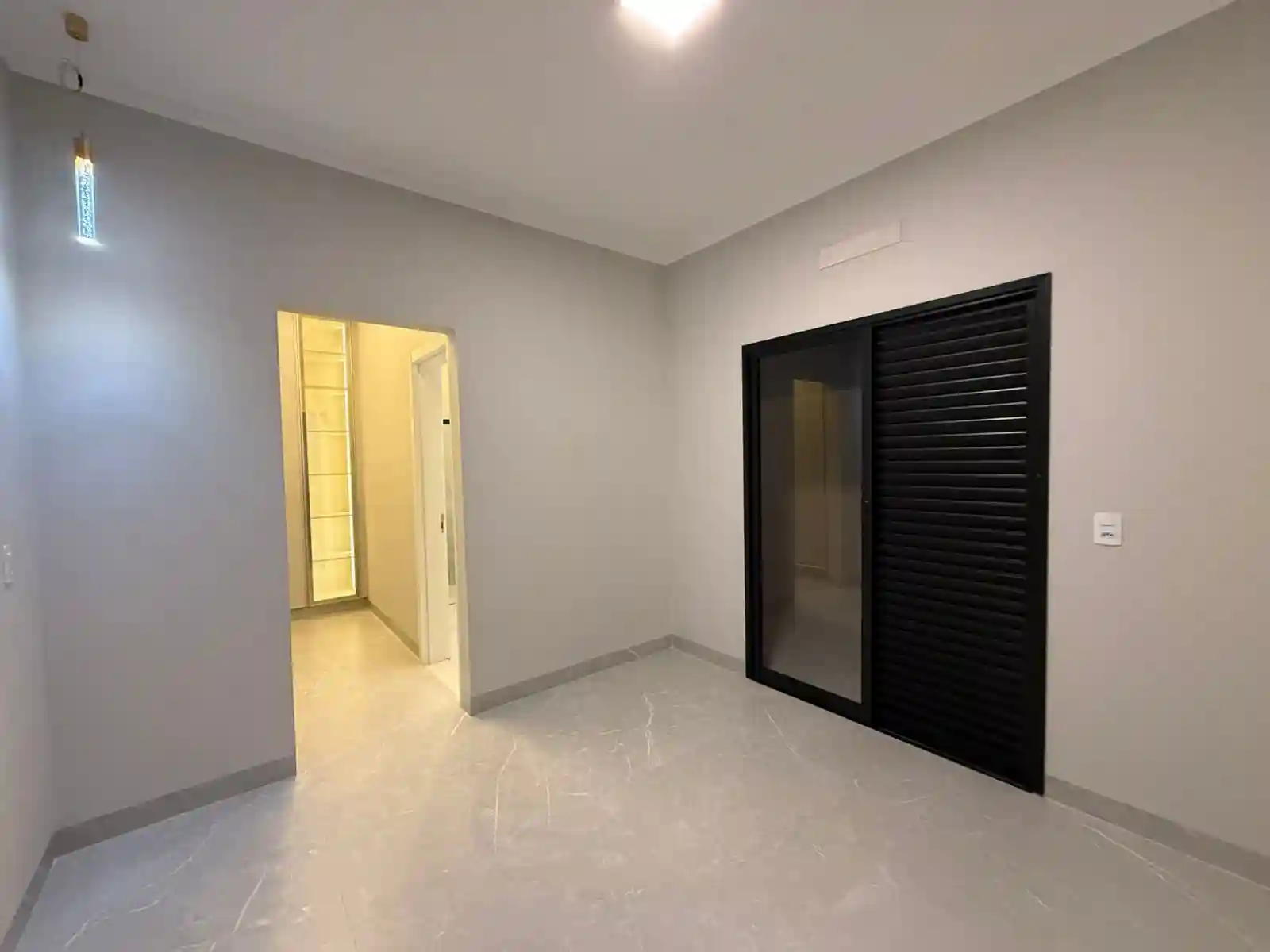 Casa com 3 quartos à venda, 210m² — foto 3 de 26
