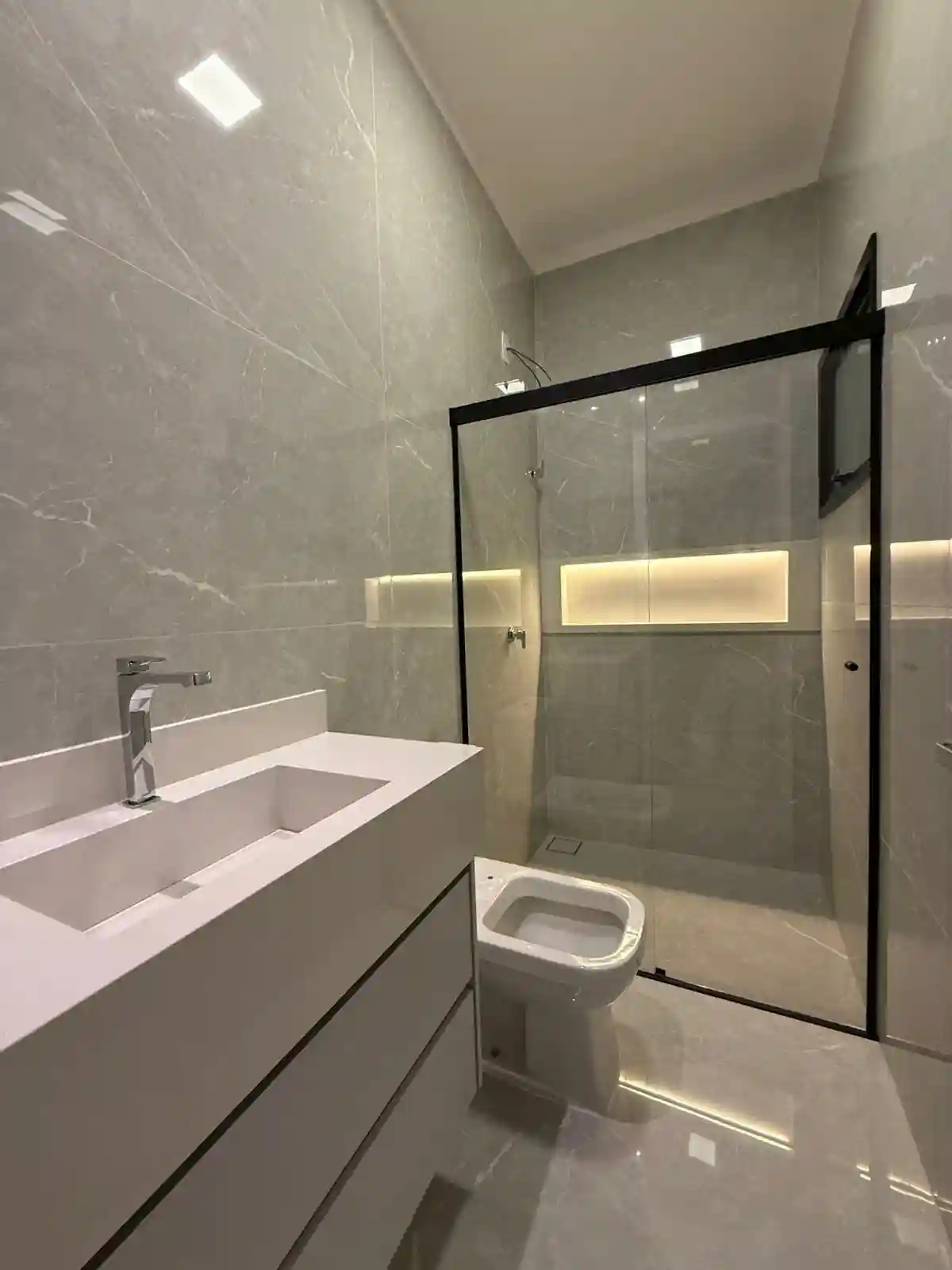 Casa com 3 quartos à venda, 210m² — foto 2 de 26