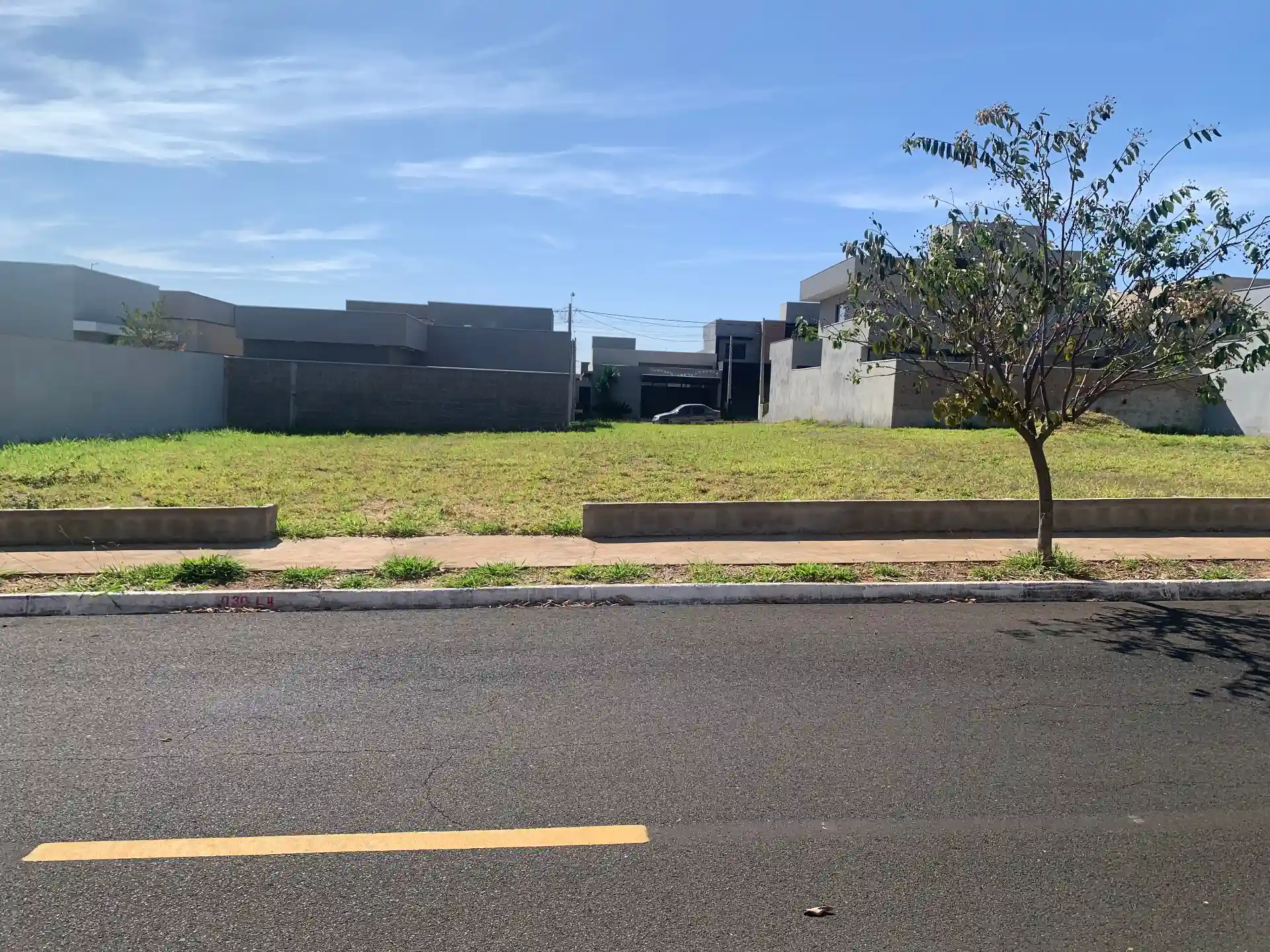 Terreno / Lote / Condomínio  à venda, 253m² — foto 18 de 22