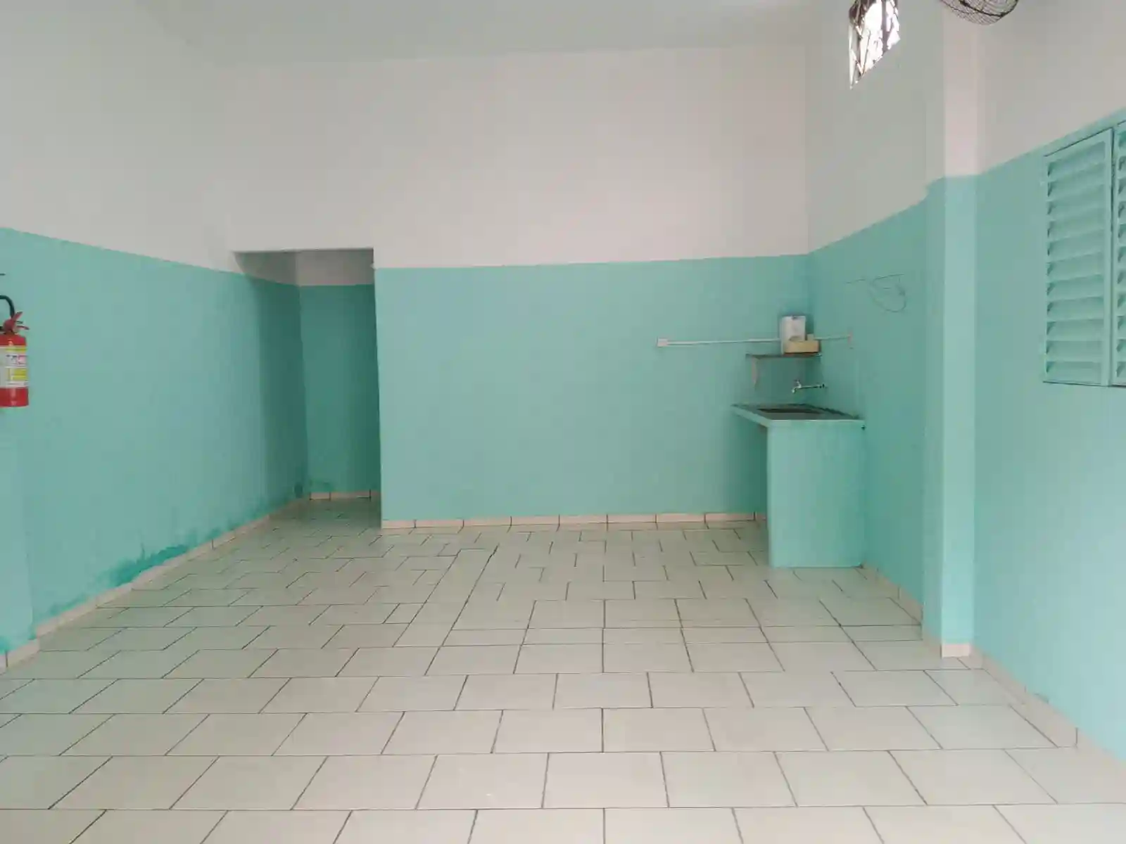 Loja / Salão / Ponto Comercial  para aluguel, 10m² — foto 2 de 6