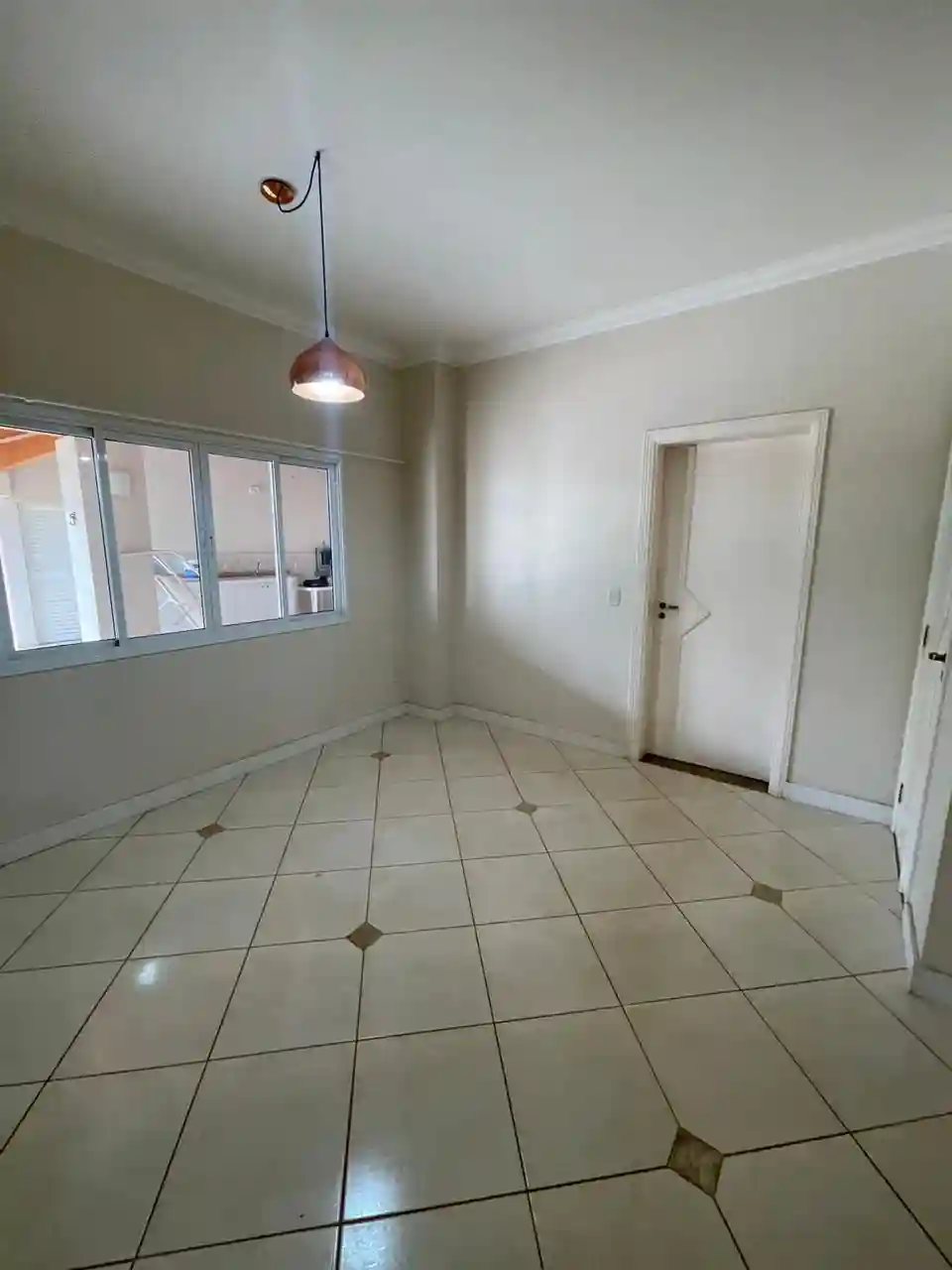 Casa de Condomínio com 4 quartos para aluguel, 350m² — foto 3 de 24