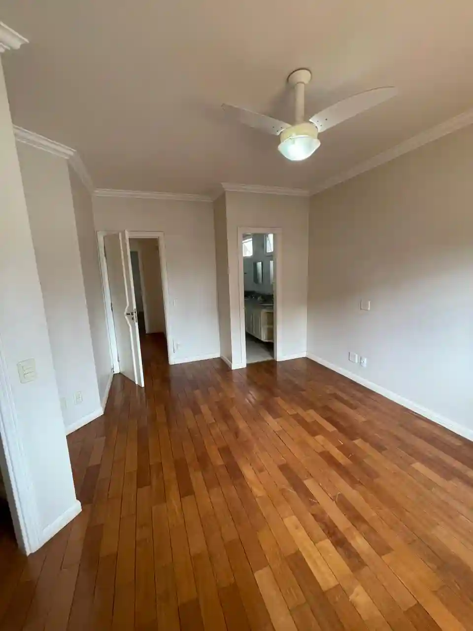 Casa de Condomínio com 4 quartos para aluguel, 350m² — foto 12 de 24