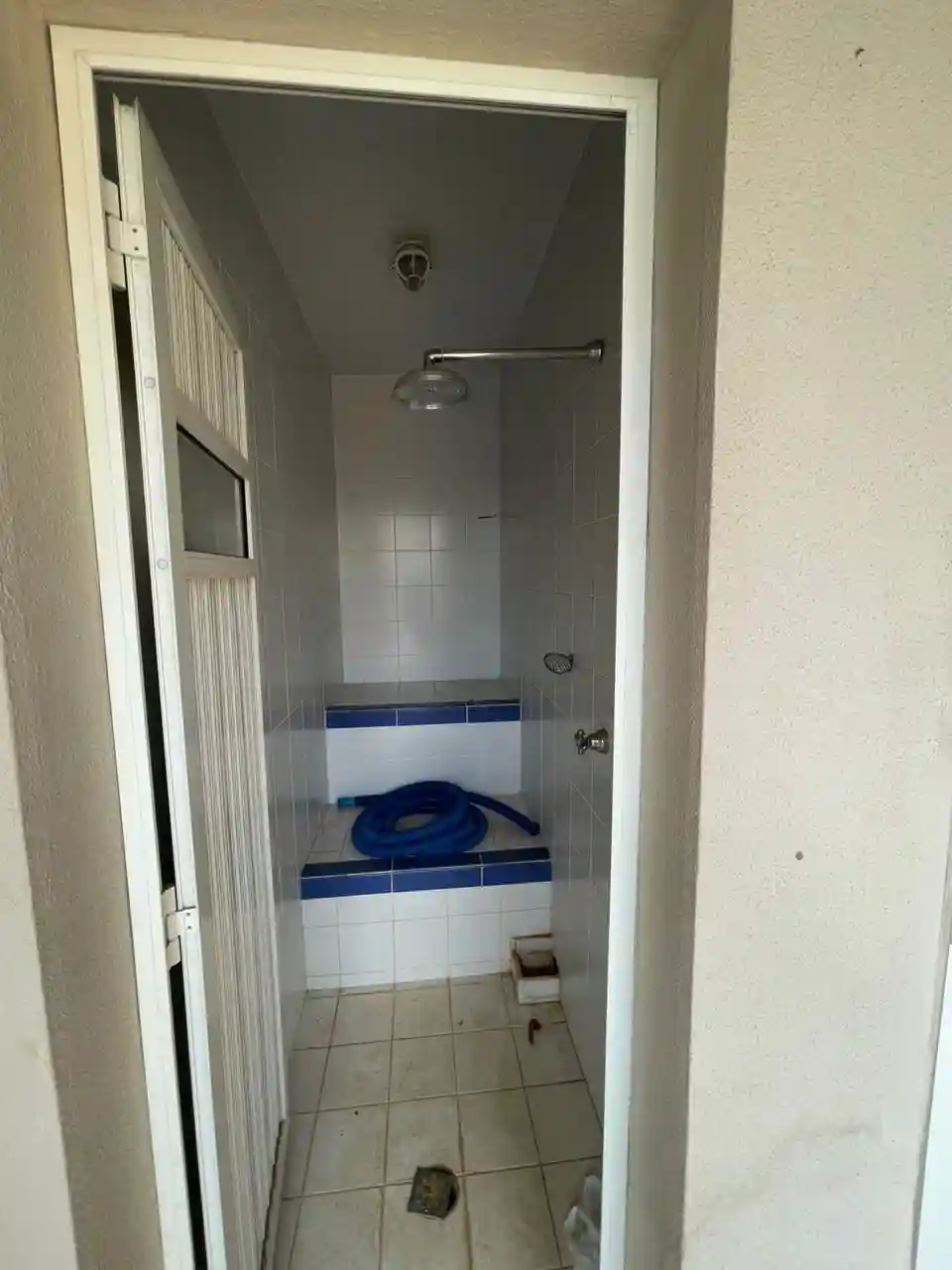 Casa de Condomínio com 4 quartos para aluguel, 350m² — foto 21 de 24