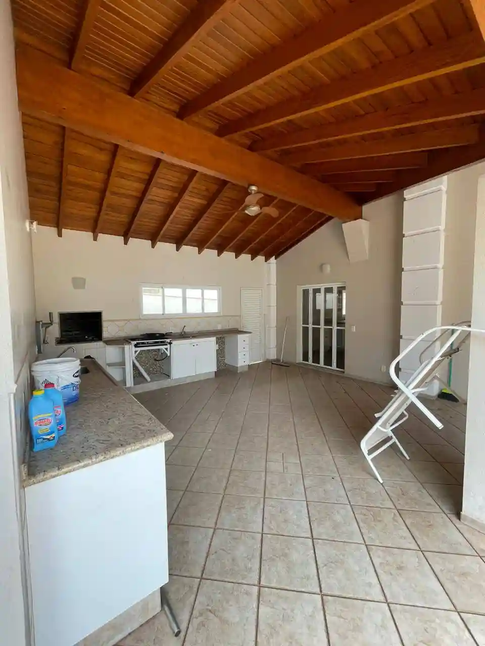 Casa de Condomínio com 4 quartos para aluguel, 350m² — foto 24 de 24