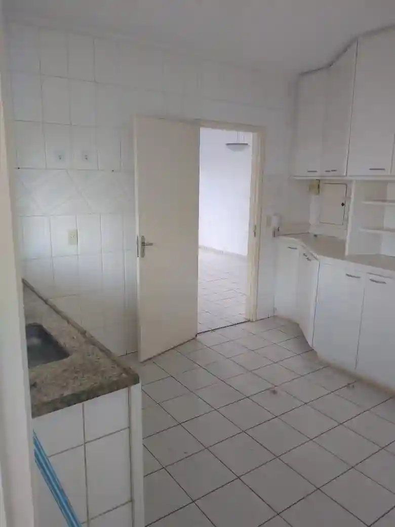 Apartamento com 2 quartos à venda, 75m² — foto 10 de 11