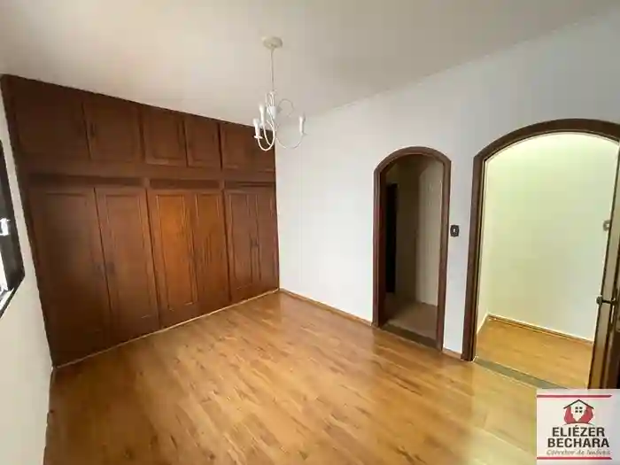 Casa com 4 quartos à venda, 210m² — foto 10 de 15