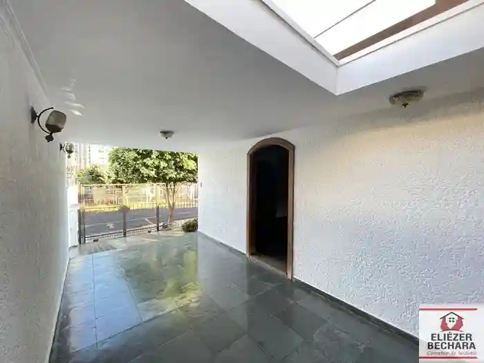 Casa com 4 quartos à venda, 210m² — foto 3 de 15