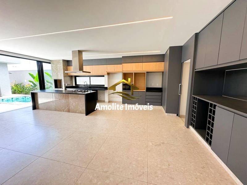 Casa de Condomínio com 3 quartos à venda, 200m² — foto 8 de 24