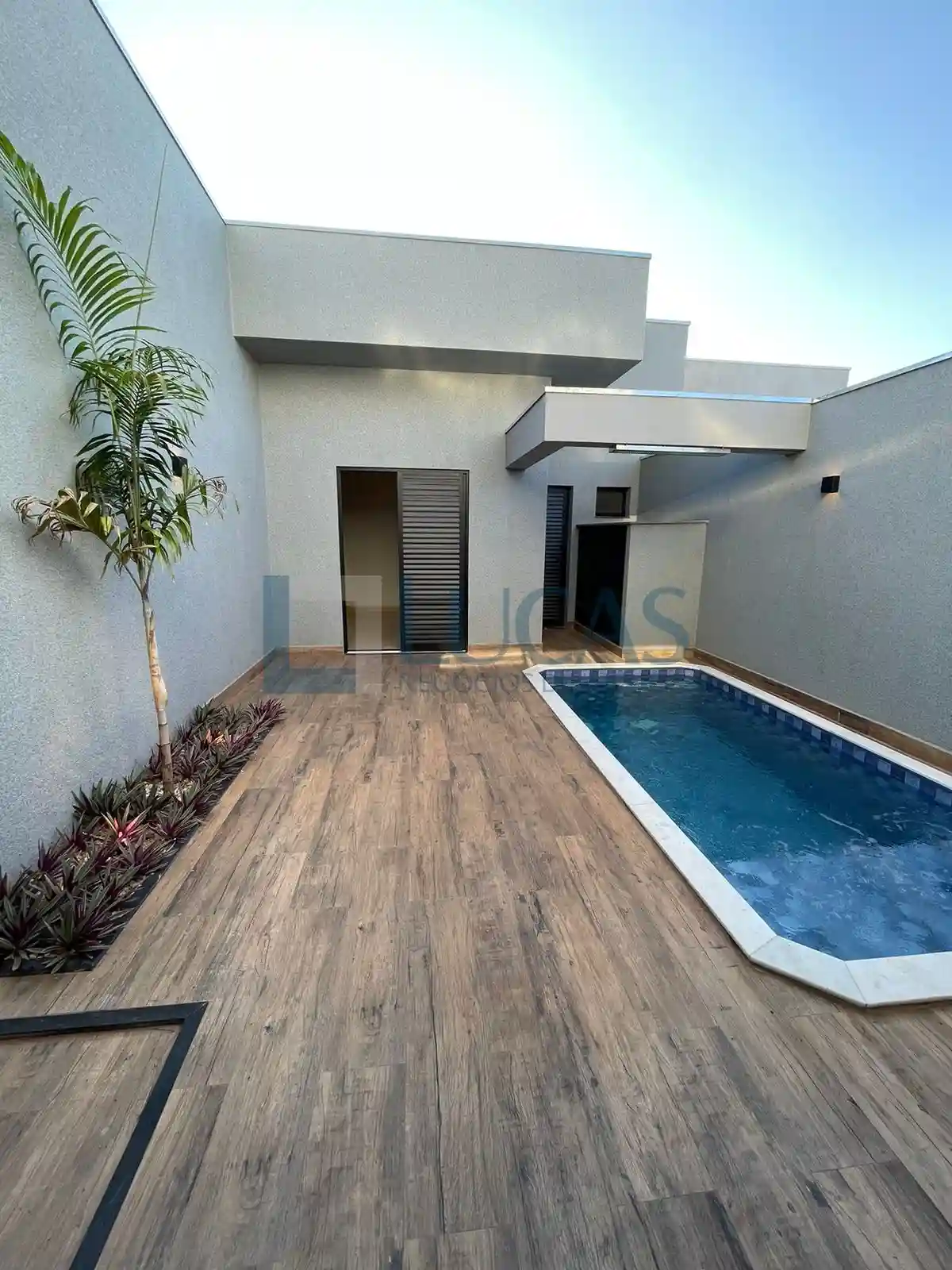 Casa de Condomínio com 3 quartos à venda, 170m² — foto 2 de 15