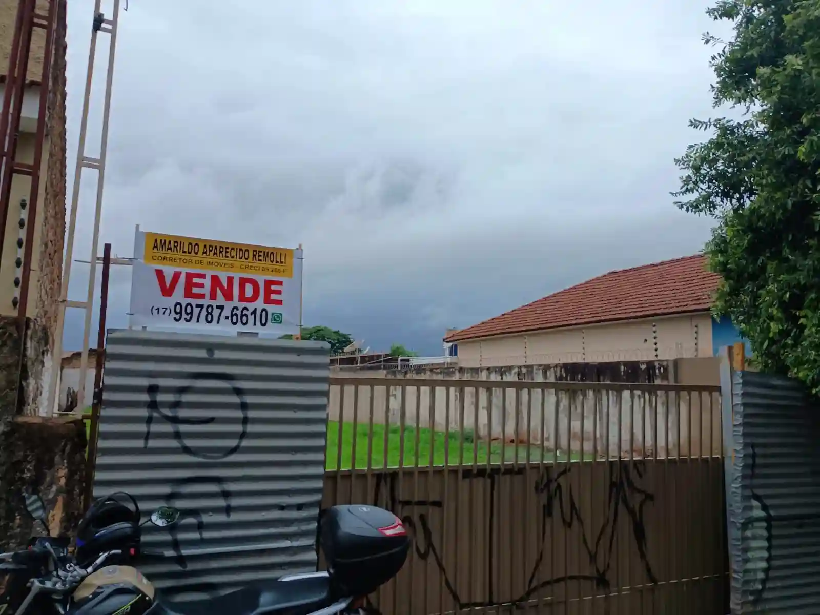 Terreno / Lote / Condomínio  à venda, 633m² — foto 1 de 7
