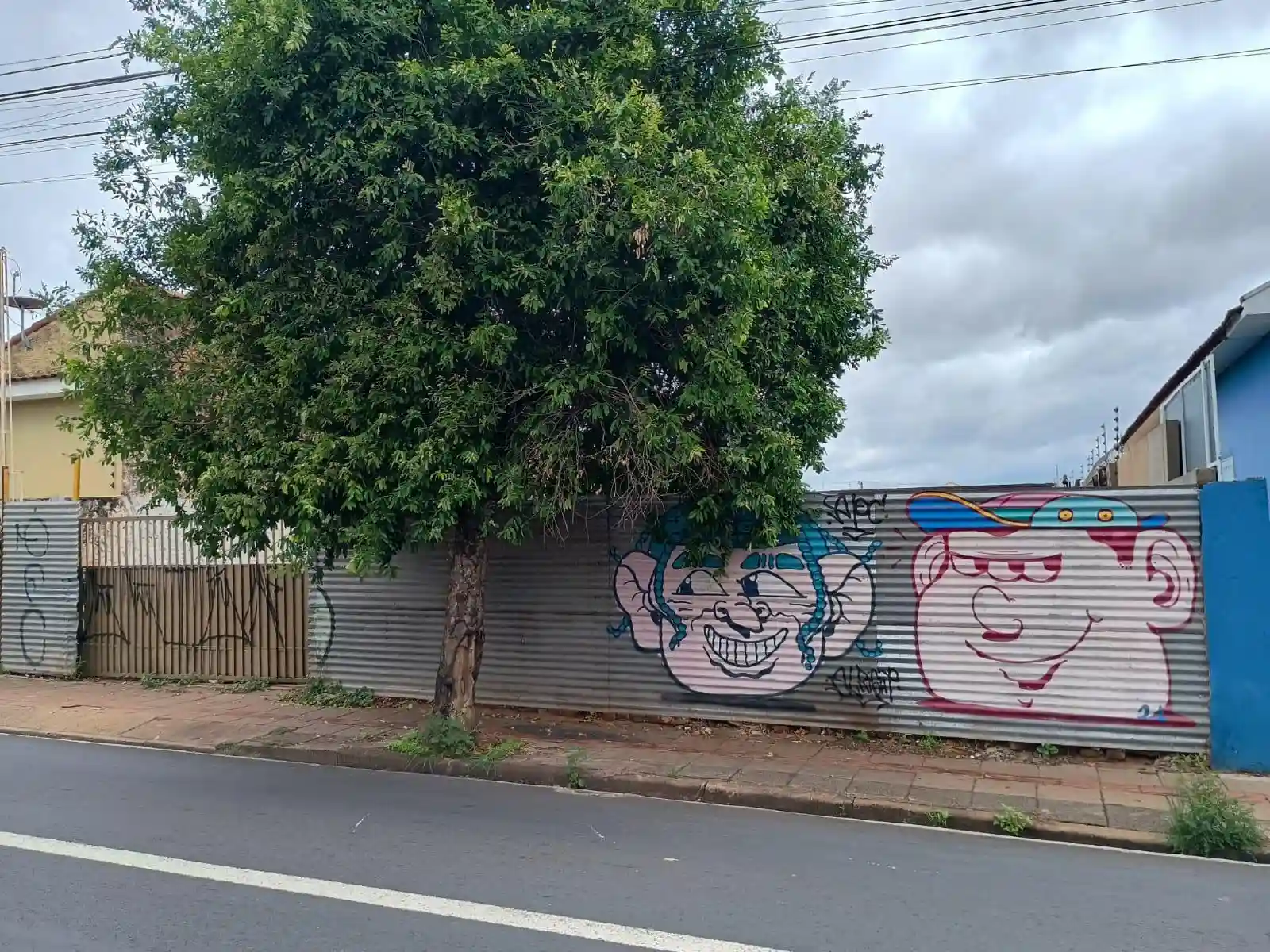 Terreno / Lote / Condomínio  à venda, 633m² — foto 2 de 7