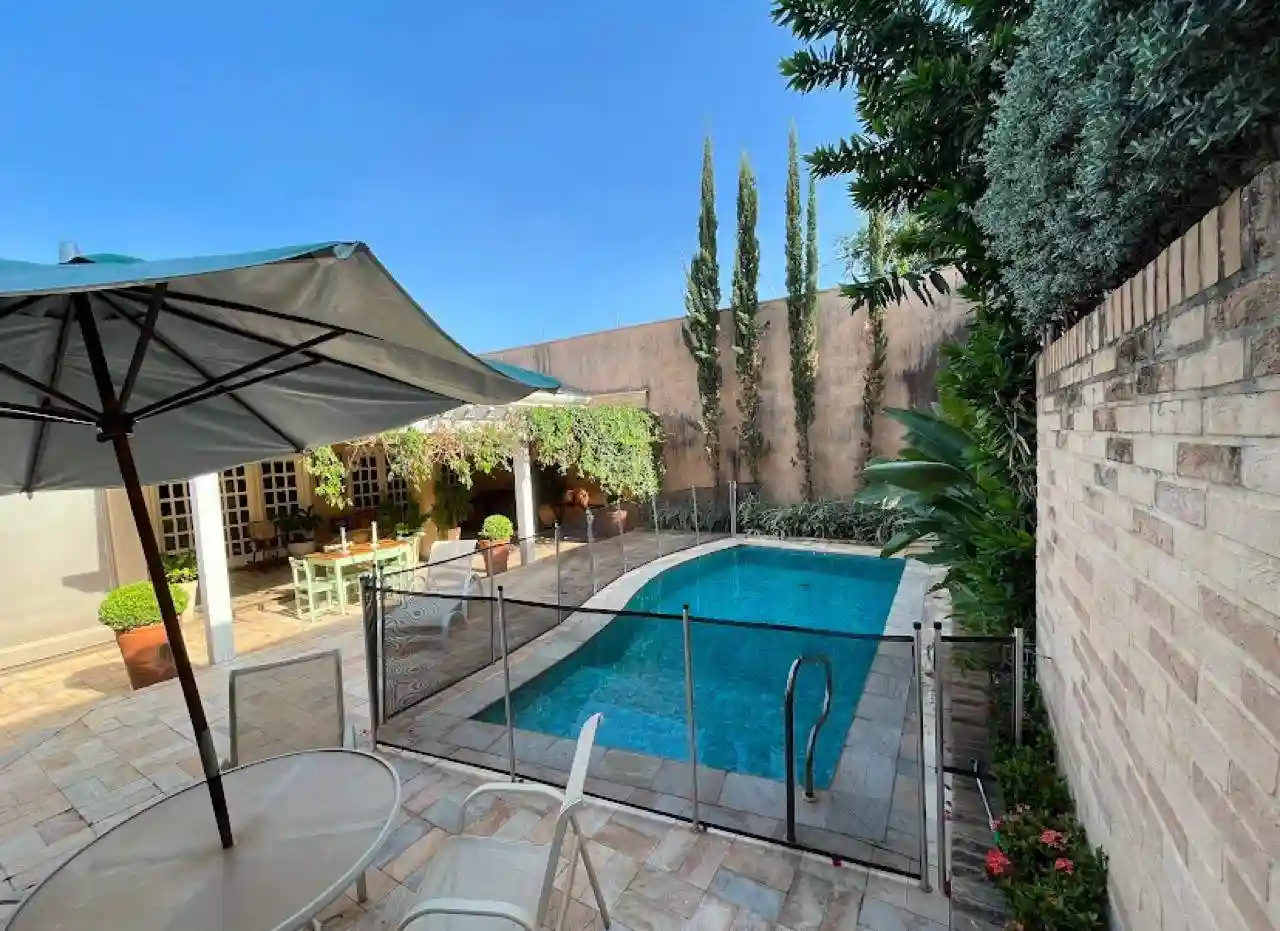 Casa com 3 quartos à venda, 450m² — foto 15 de 30