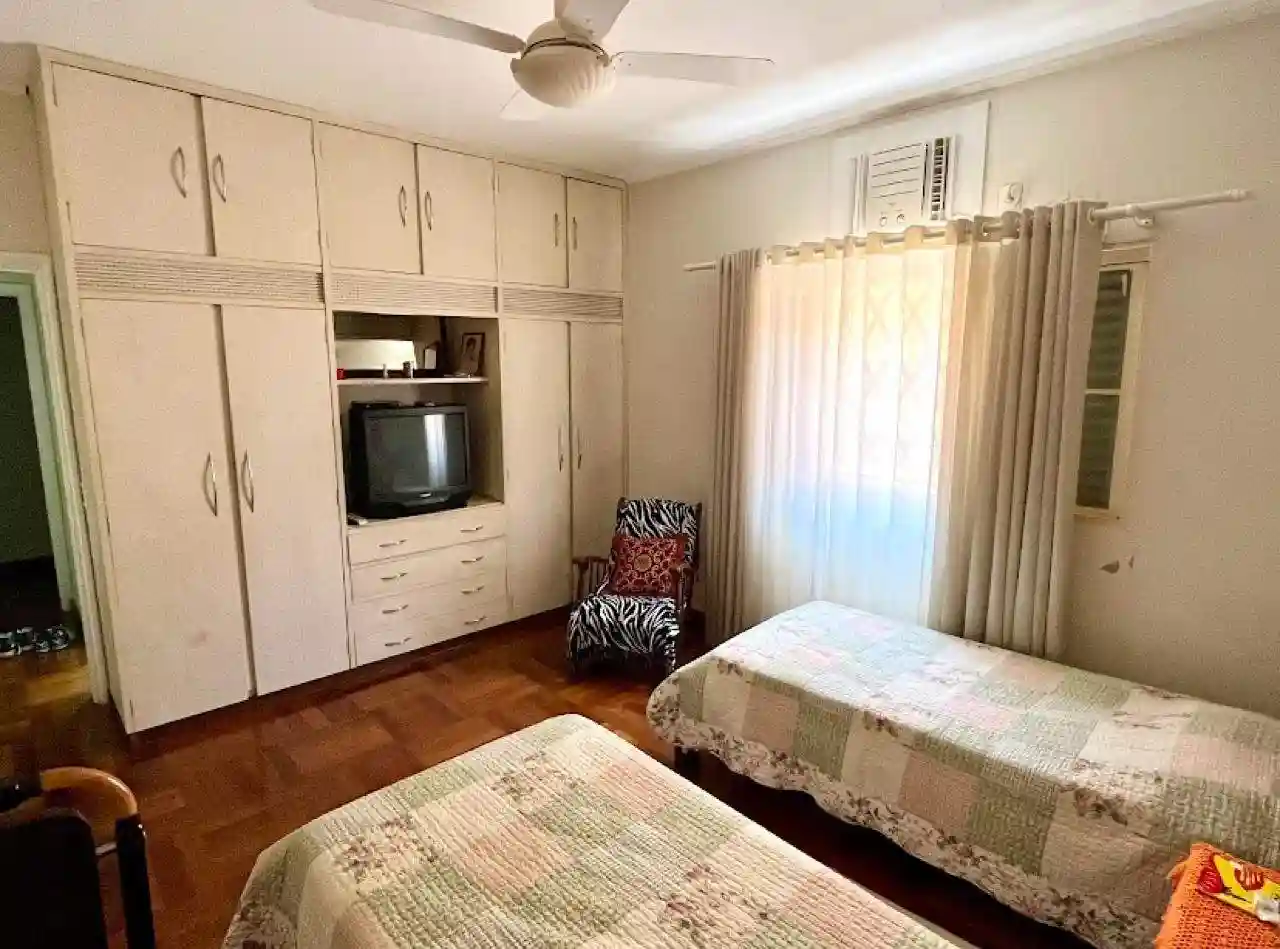 Casa com 3 quartos à venda, 450m² — foto 11 de 30