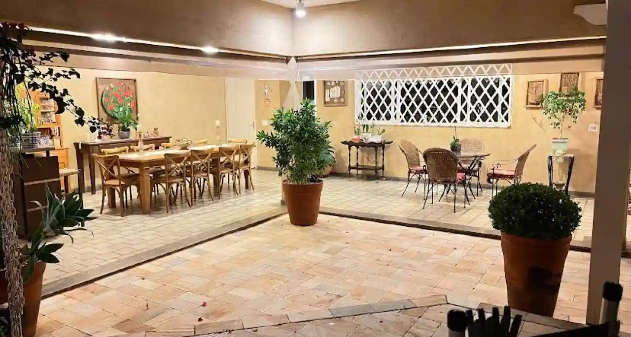 Casa com 3 quartos à venda, 450m² — foto 3 de 30