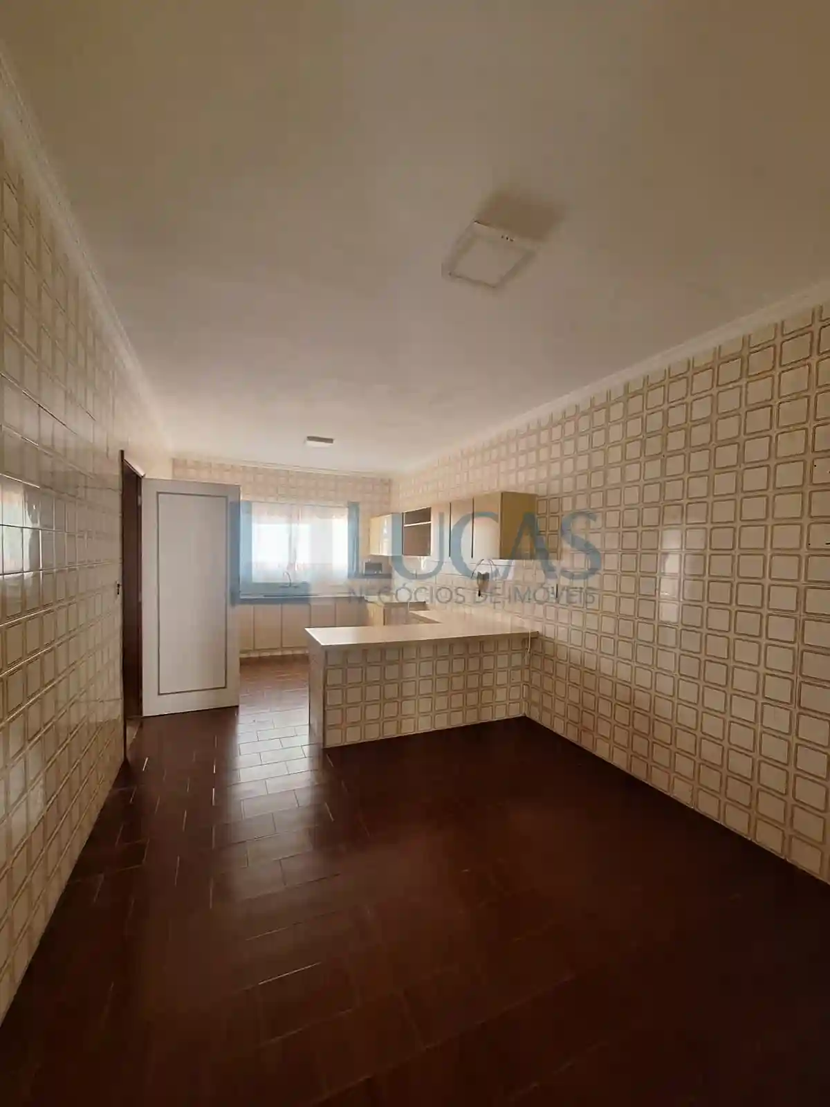 Casa com 3 quartos para aluguel, 360m² — foto 10 de 14
